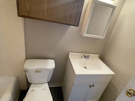 5th image of 7145 Melrose Ln APT 15