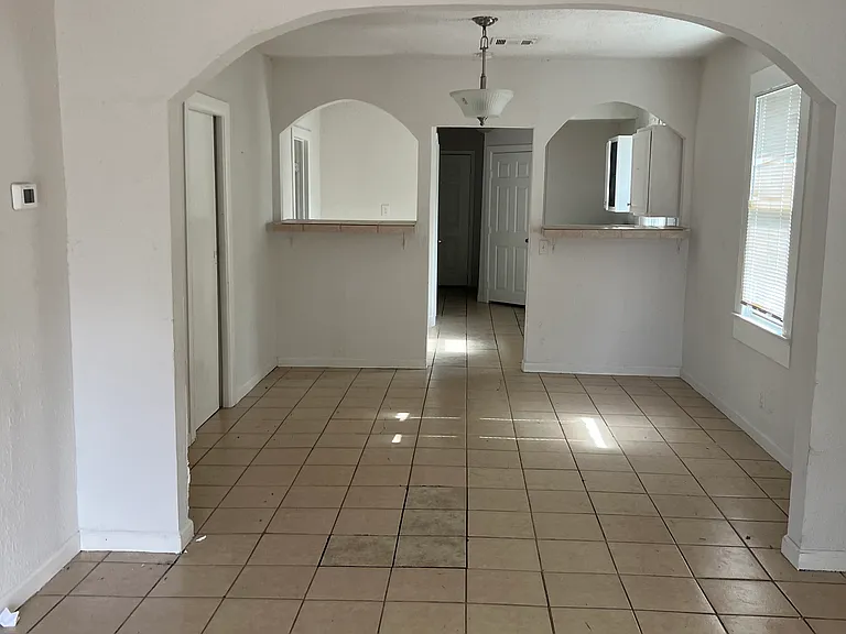 1467 W Gerald Ave — Photo 1