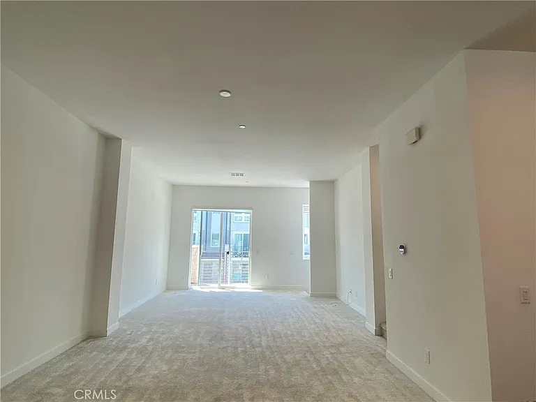 1319 W Cara Dr — Photo 5