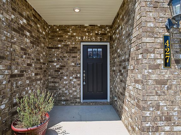 2nd image of 427 Palmetto Dr