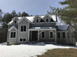 216 North St, Upton, MA 01568