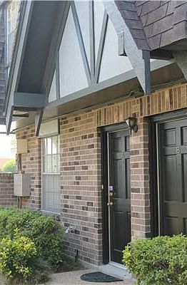 1st image of 4499 Woodland Dr APT A