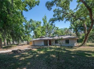 102 Robert Dr, Seffner, FL 33584