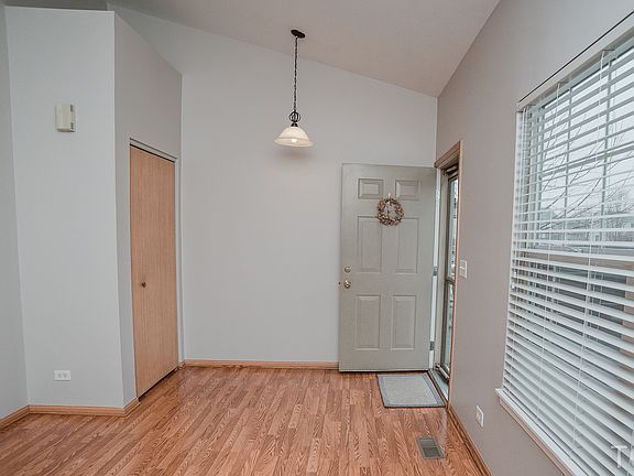 3rd image of 2284 Margaret Dr