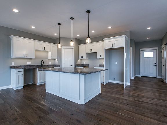 4th image of 530 Arctic Fox Dr