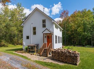 14 Union St, Plainfield, MA 01070