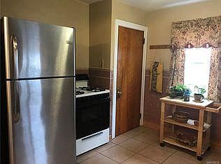 3rd image of 82 Callodine Ave