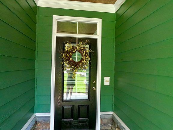 Porch and deep entry