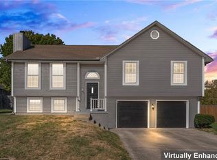 1324 NE Florence Ave, Lees Summit, MO 64086