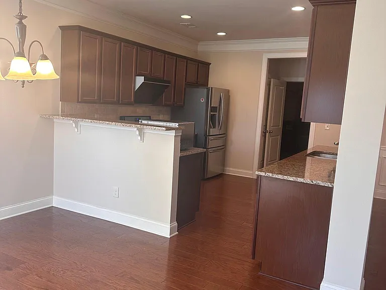 4610 Woodbine Way — Photo 5