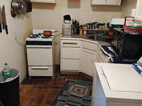 5th image of 2523 Saint Cecilia St #1