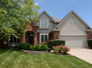 615 Kendridge Ct, Aurora, IL 60502