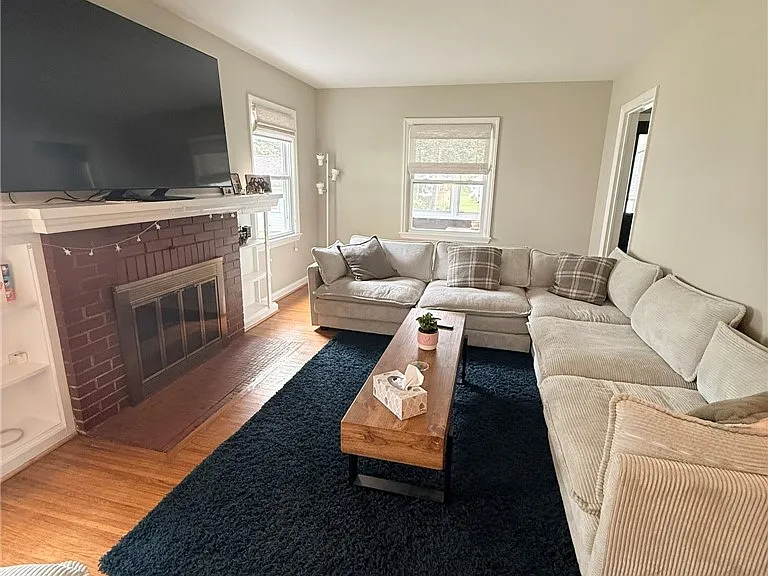 165 Orchard Dr — Photo 3
