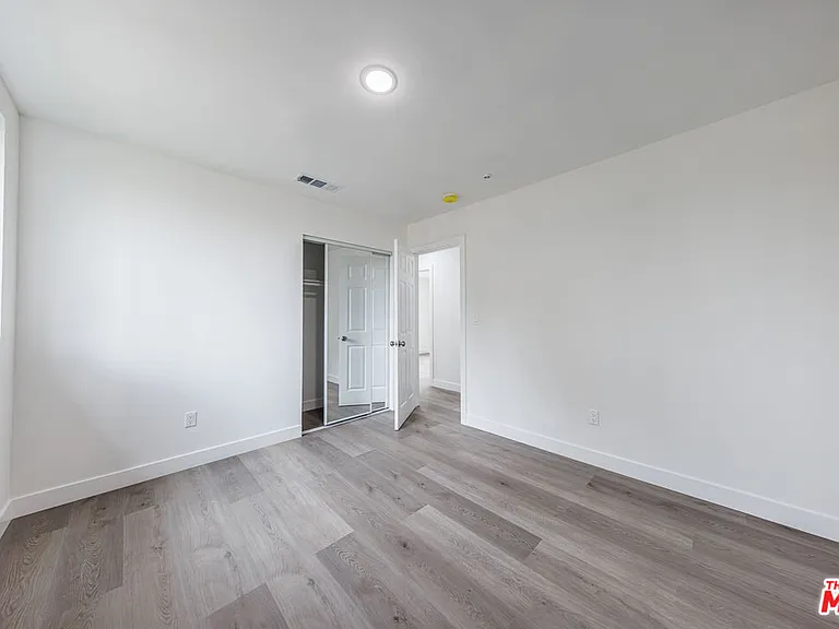 1617 W 55th St — Photo 5