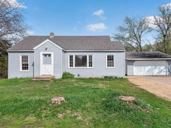 16107 7th Ave NW, Andover, MN 55304