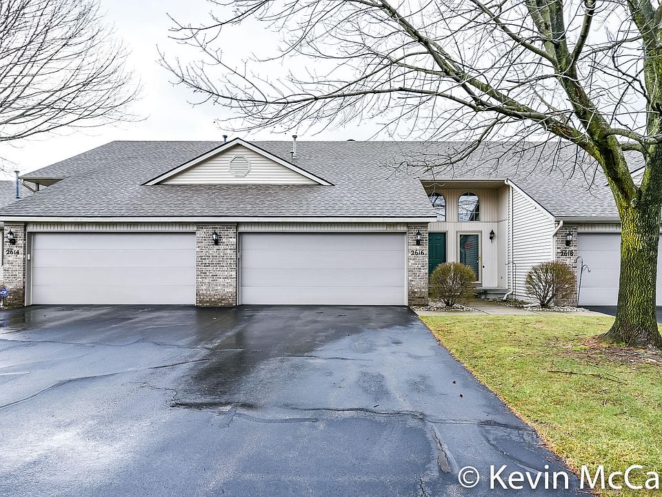 1st image of 2616 W Highland View Cir SE #0
