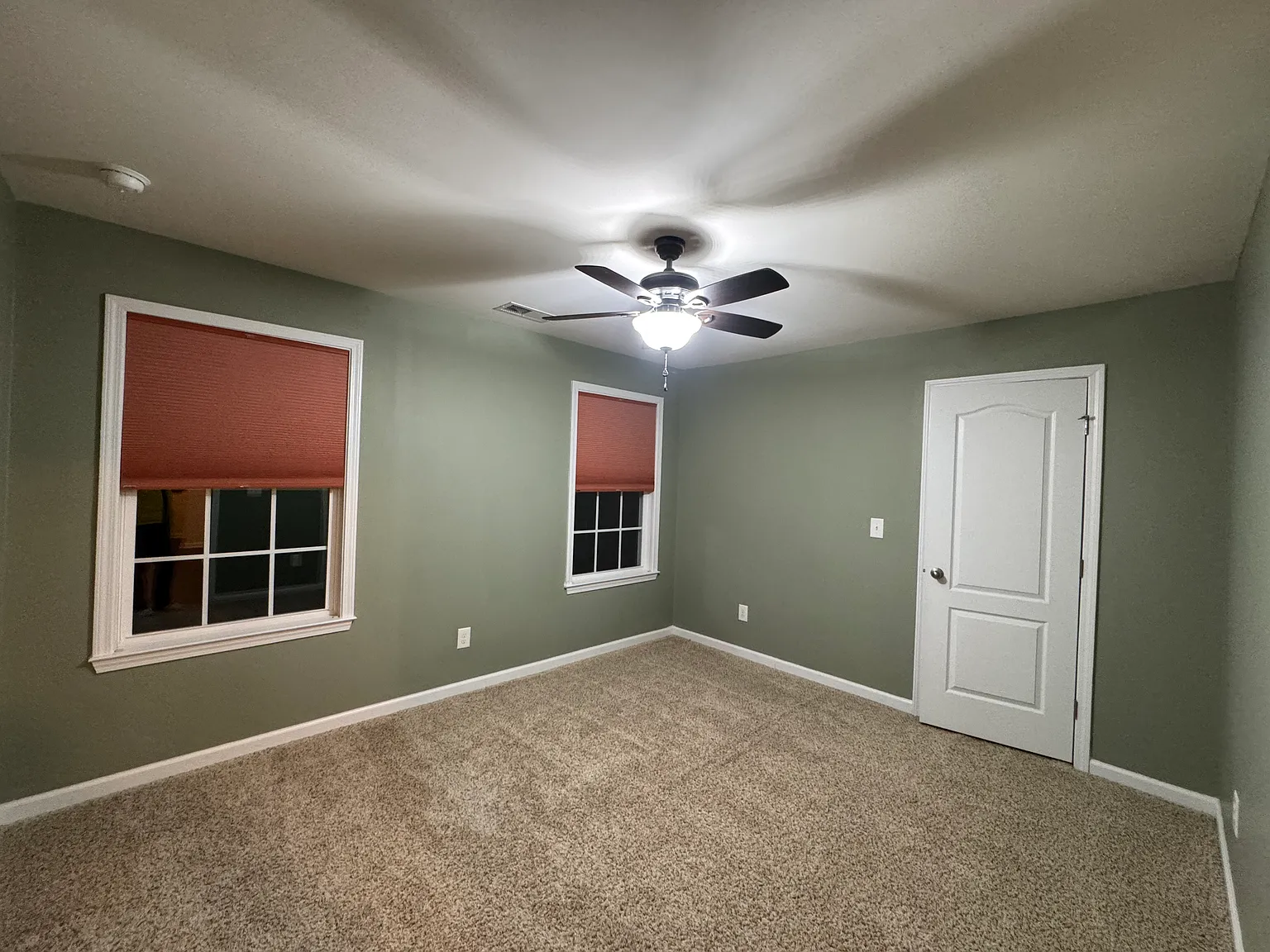 5 bed, 3407 sqft, $3,900 — Photo 4