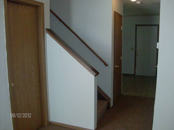 Hallway to Kitchen/Dining