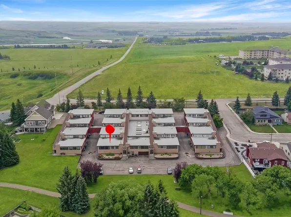 275 Alpine Crescent #8, Swift Current, SK S9H 4T5