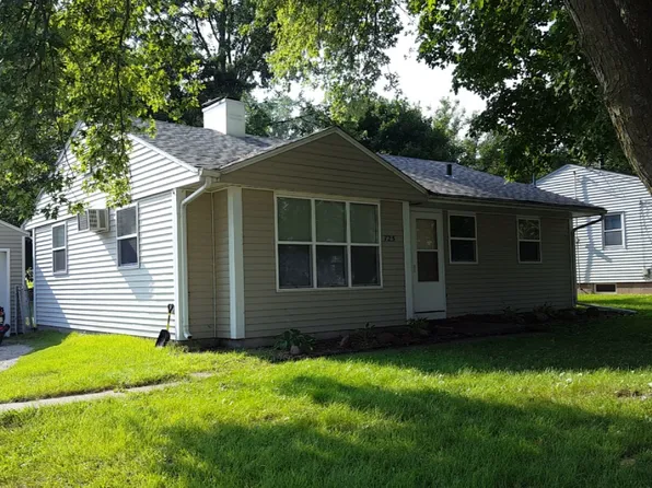 725 Giblin Dr, Iowa City, IA 52246