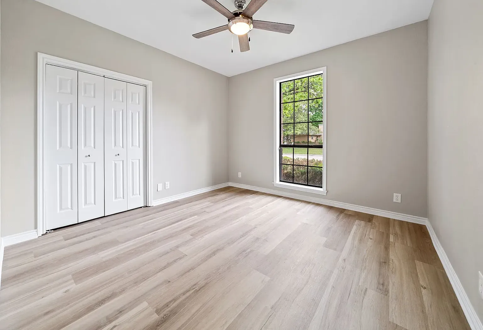 4 bed, 2669 sqft, $900 — Photo 4
