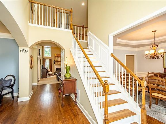 4th image of 502 Woodbrook Ln