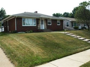 1511 Florence Ln, Davenport, IA