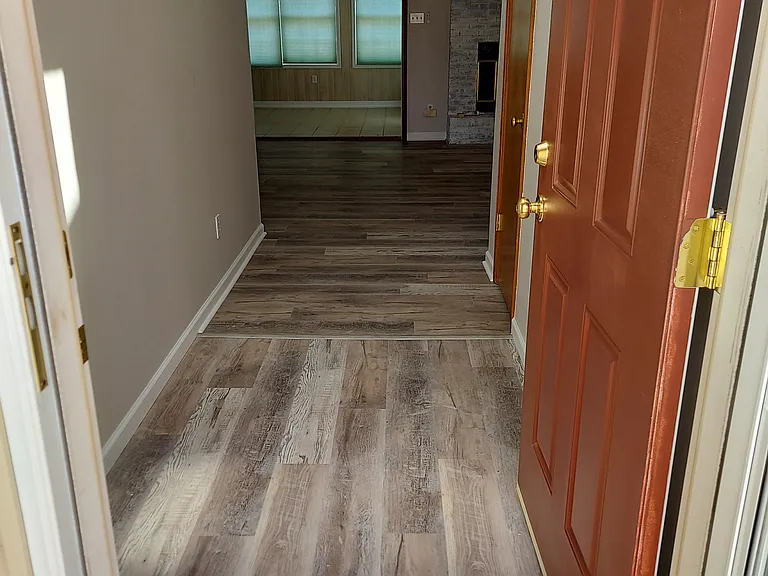 1335 Windamere Rd — Photo 3