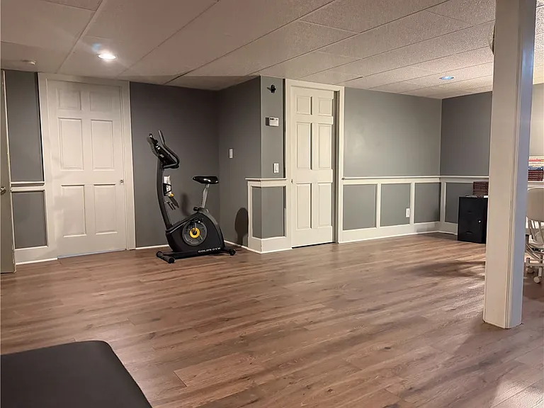 112 Central Dr — Photo 44