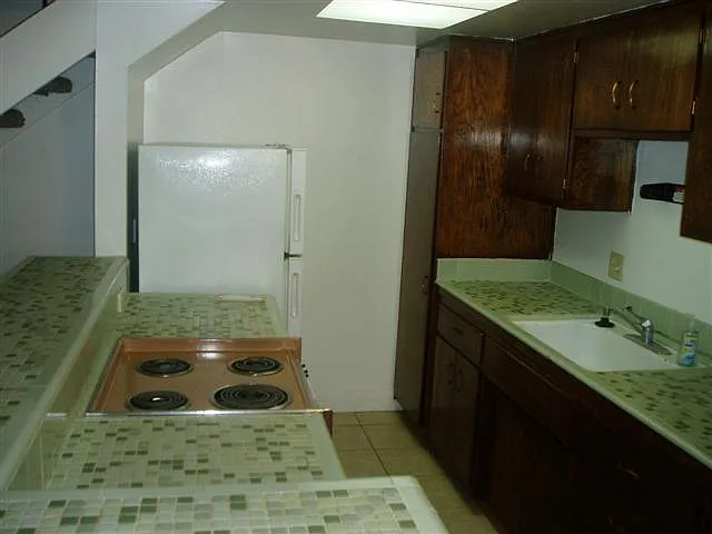 811 Cathedral Ct #2 — Photo 11