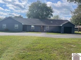 135 Albany St, Paducah, KY 42003