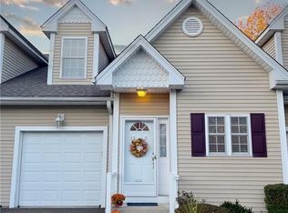 500 Elm St #13-5, North Haven, CT 06473