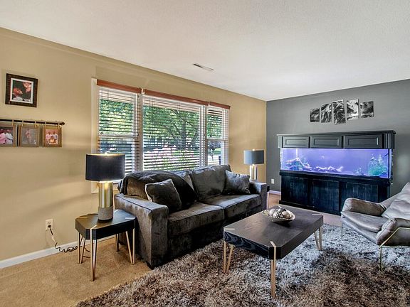 5th image of 506 Marsha Dr