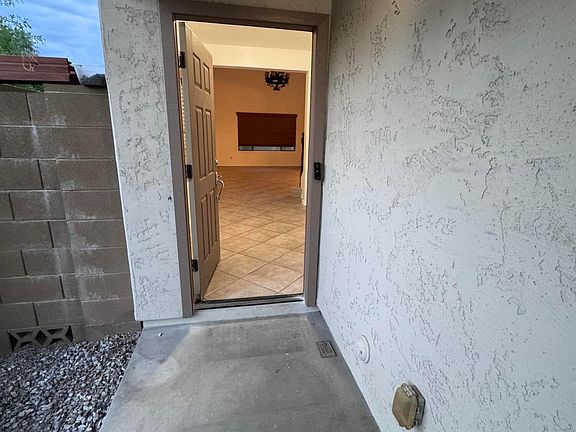 4th image of 2110 W Kathleen Rd