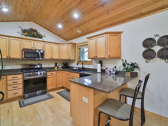 4th image of 31763 Robinhood Ln