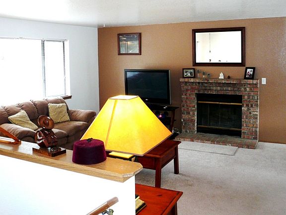 4th image of 20430 4th Ave S
