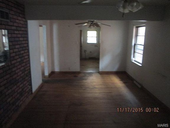 3rd image of 5969 Park Ln