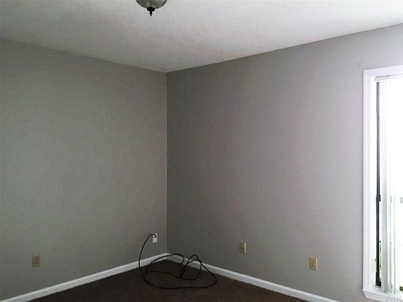 3rd image of 9650 Hillview Dr APT 4
