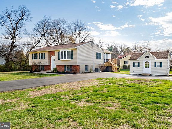 2nd image of 7 Weed Ln