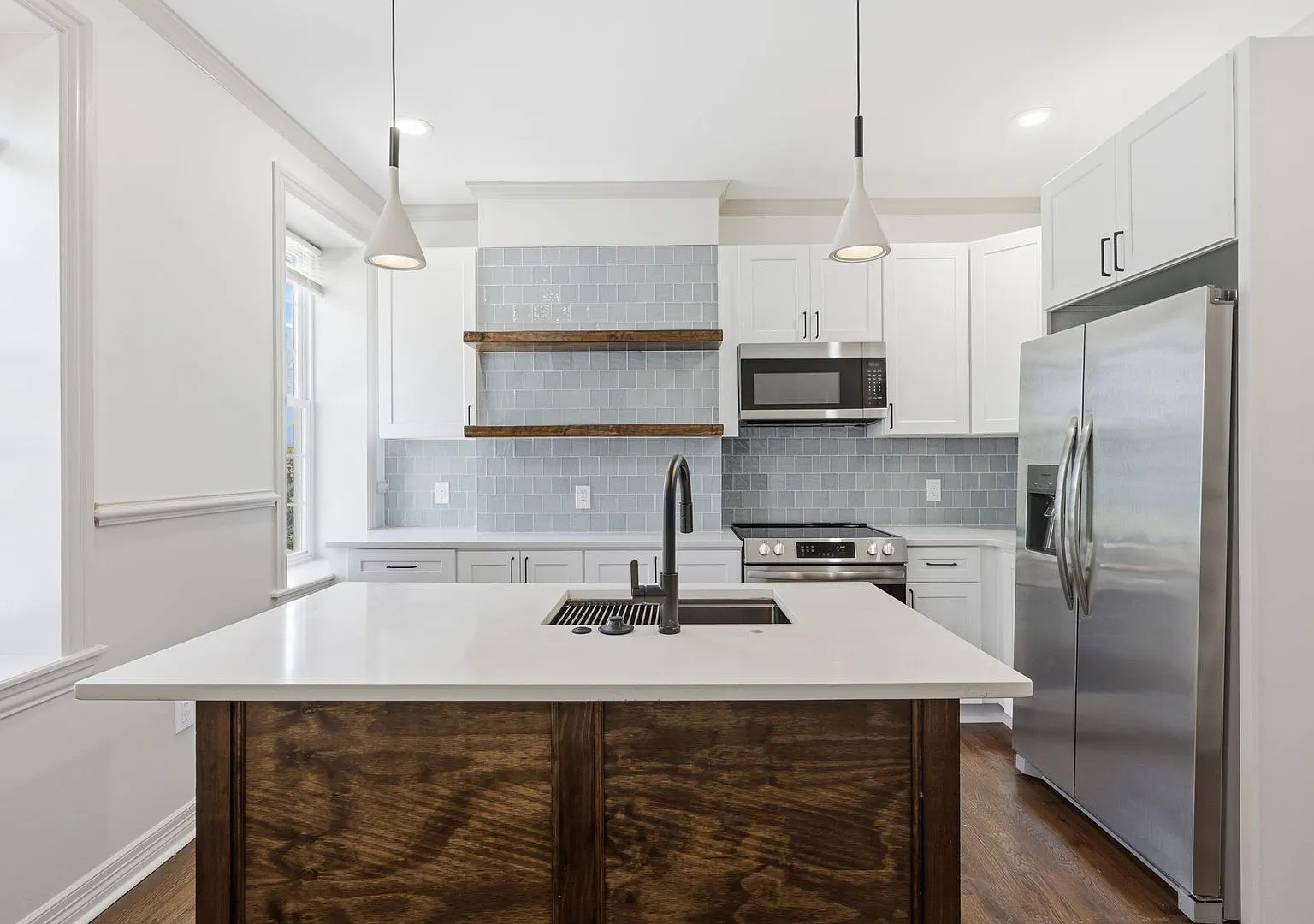 3118 W Wilt Street — Photo 1