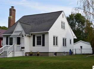 217 NE 8th St, Grand Rapids, MN 55744