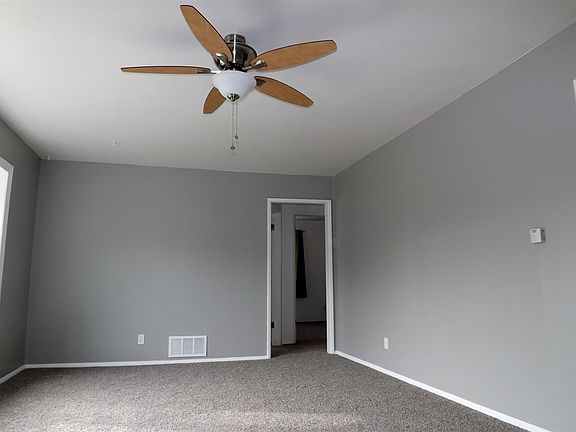 3rd image of 317 Monsanto Blvd