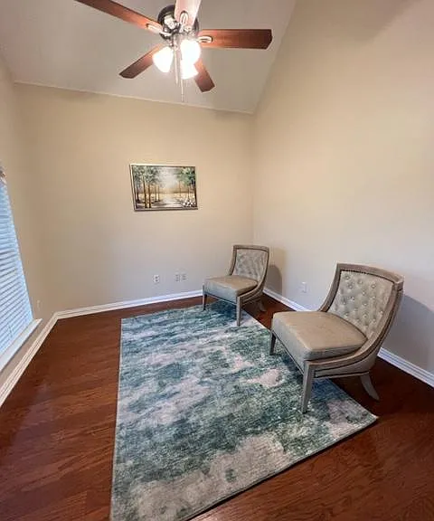 540 Highridge Dr — Photo 3