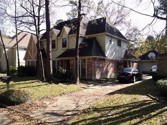 3rd image of 6811 Fawncliff Dr