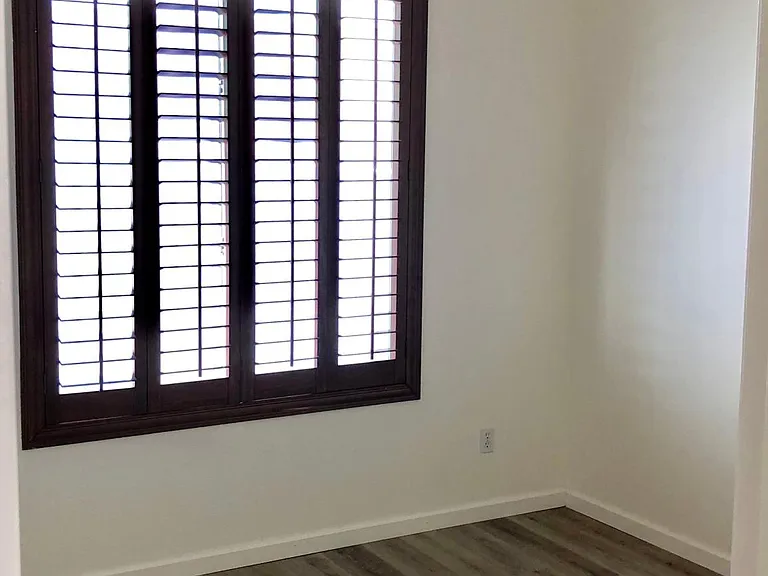 146 E Constitution Ct — Photo 11