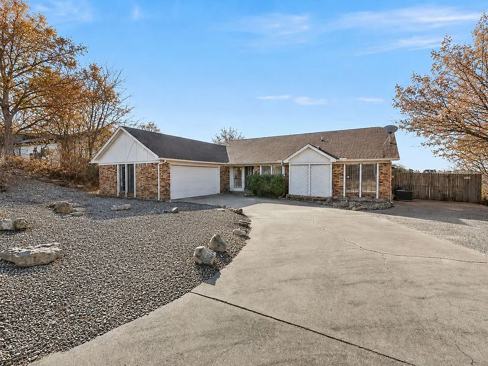 8721 Hidden Hill Dr