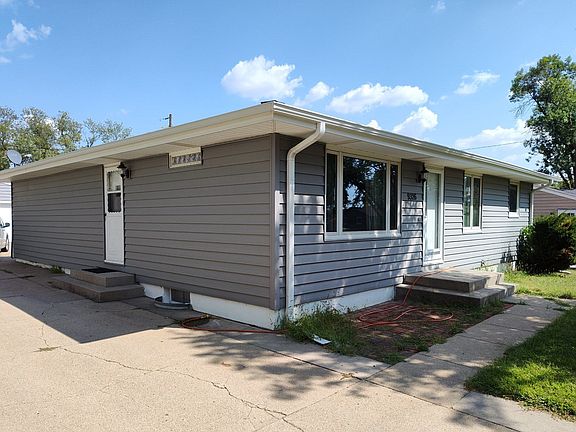 3rd image of 9326 Redman Cir