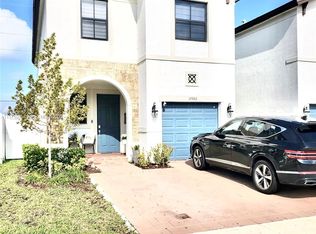 10966 W 35th Way, Hialeah, FL 33018