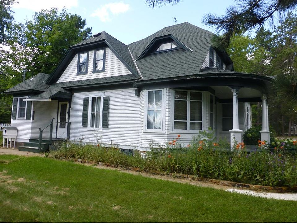 1st image of 149 River St