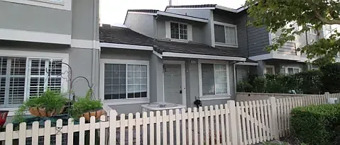 7425 Oxford Cir — Photo 2